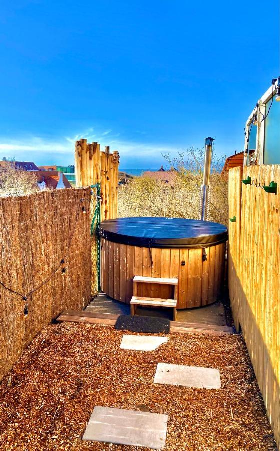 Villa Friedolin Heeft Zicht Op Zee En Duinen, In Duinenreservaat, Hot Tub Met Jacuzzi En Sauna Met Zeezichten Te Остдейнкерке Екстер'єр фото